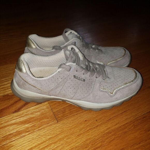 Taos lifestyle beige Sneakers Womans Size 8/39 - Picture 1 of 7